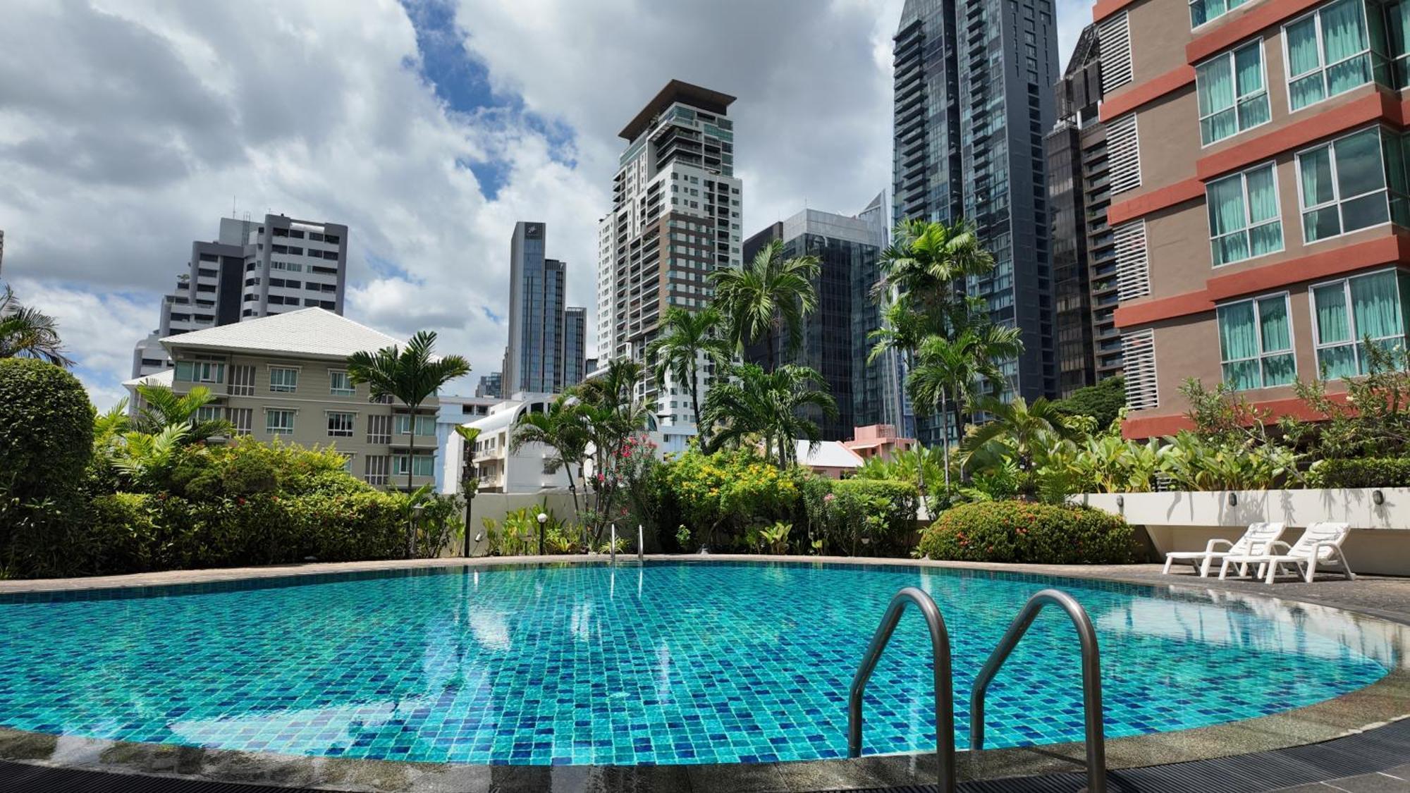 Charan Tower Residences By Aspira Bangkok Dış mekan fotoğraf